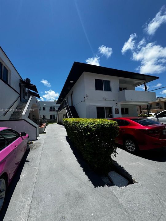 For Rent: $2,400 (2 beds, 1 baths, 1600 Square Feet)