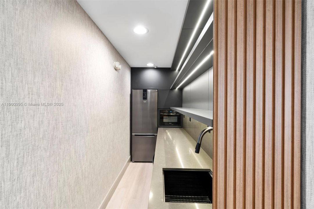 待售: $3,995,000 (3 贝兹, 2 浴室, 2505 平方英尺)