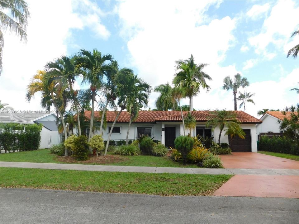 Recently Sold: $549,987 (3 beds, 2 baths, 1330 Square Feet)