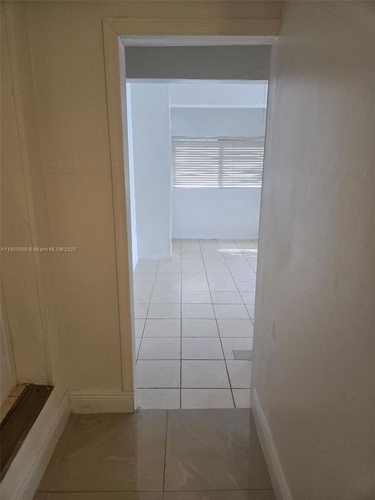 Recently Rented: $1,400 (0 beds, 1 baths, 600 Square Feet)