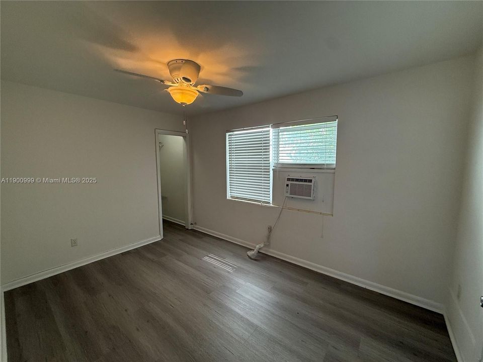 Recently Rented: $1,600 (1 beds, 1 baths, 400 Square Feet)