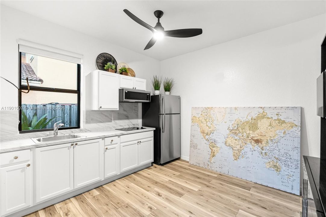 Recently Sold: $625,000 (3 beds, 2 baths, 1640 Square Feet)