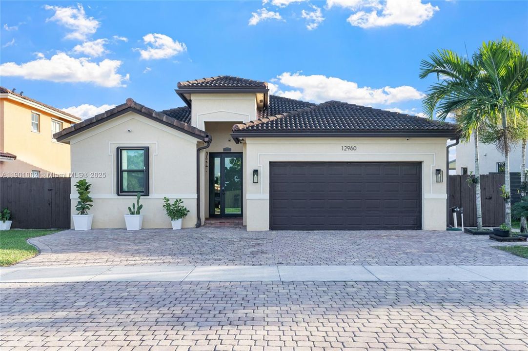 Recently Sold: $625,000 (3 beds, 2 baths, 1640 Square Feet)