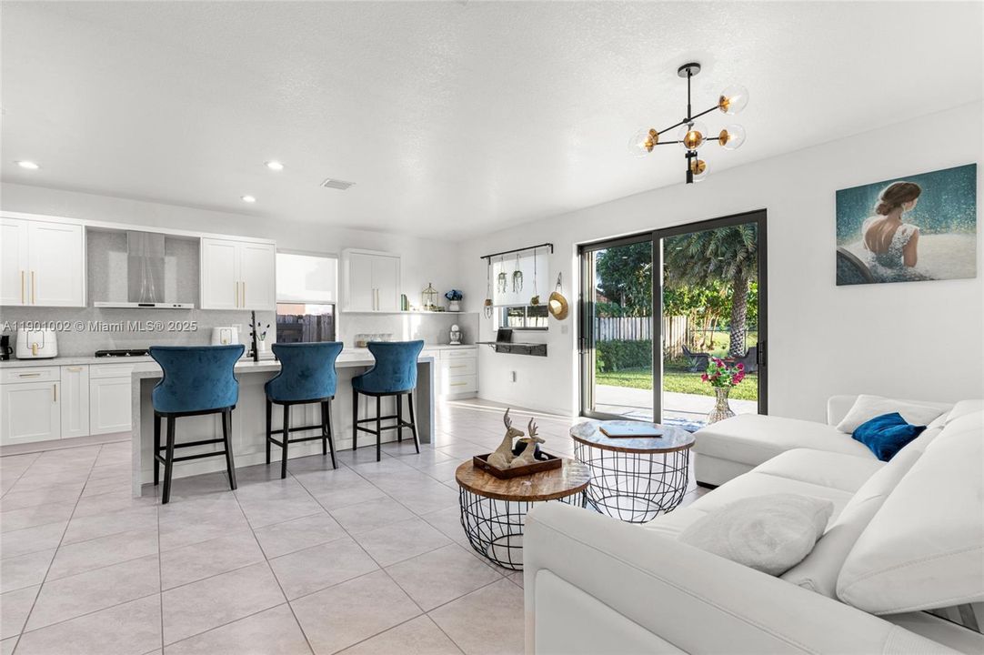 Recently Sold: $625,000 (3 beds, 2 baths, 1640 Square Feet)