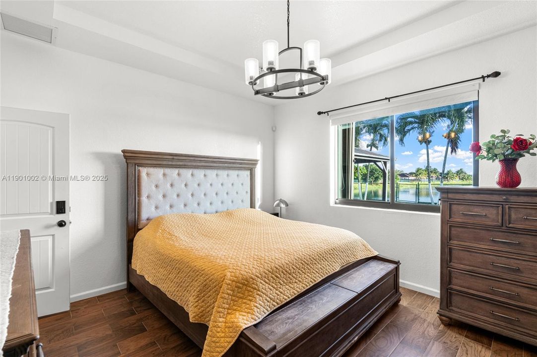 Recently Sold: $625,000 (3 beds, 2 baths, 1640 Square Feet)