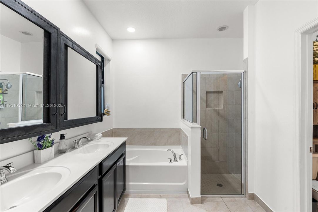 Recently Sold: $625,000 (3 beds, 2 baths, 1640 Square Feet)