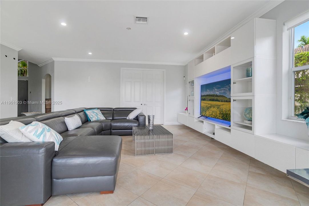 待售: $1,125,000 (5 贝兹, 3 浴室, 3501 平方英尺)