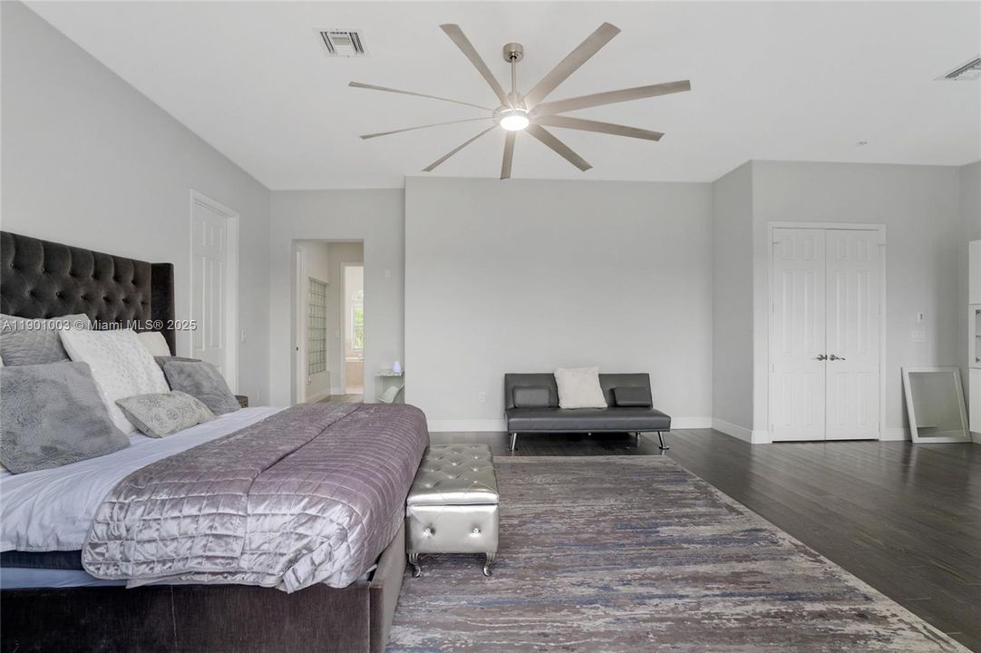 待售: $1,125,000 (5 贝兹, 3 浴室, 3501 平方英尺)