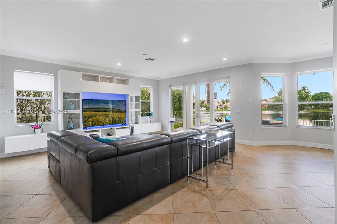 待售: $1,125,000 (5 贝兹, 3 浴室, 3501 平方英尺)