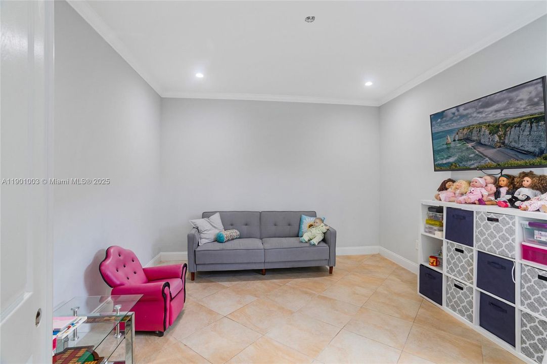 待售: $1,125,000 (5 贝兹, 3 浴室, 3501 平方英尺)