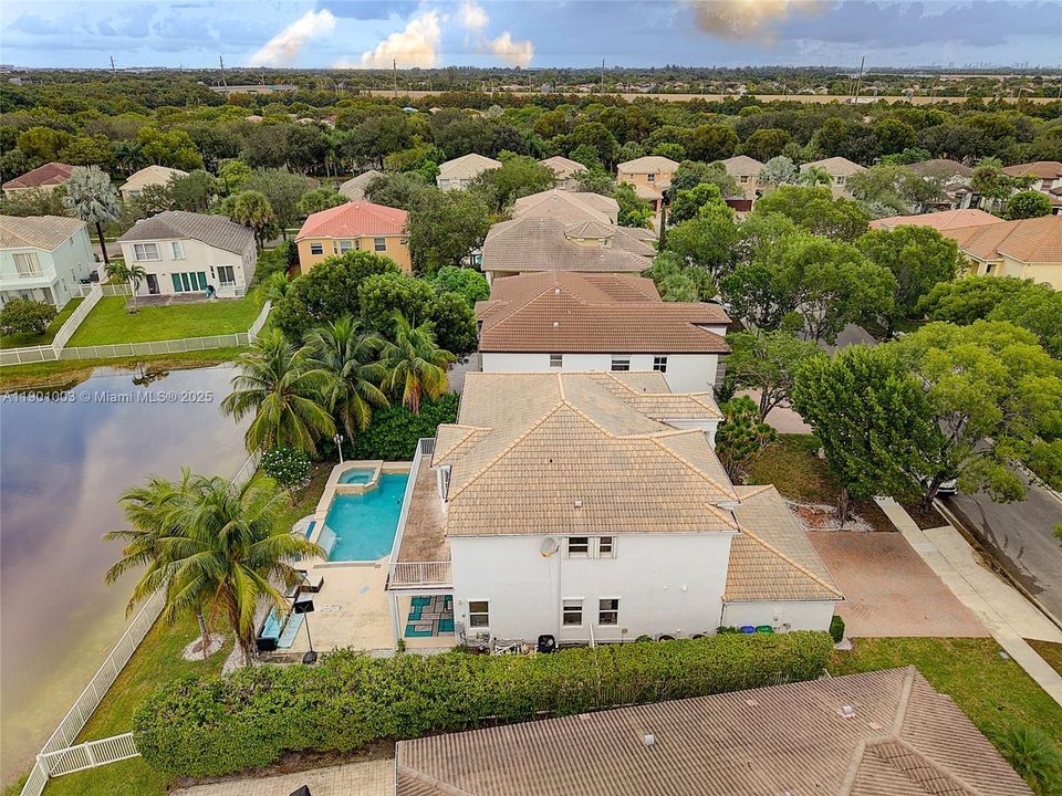 待售: $1,125,000 (5 贝兹, 3 浴室, 3501 平方英尺)