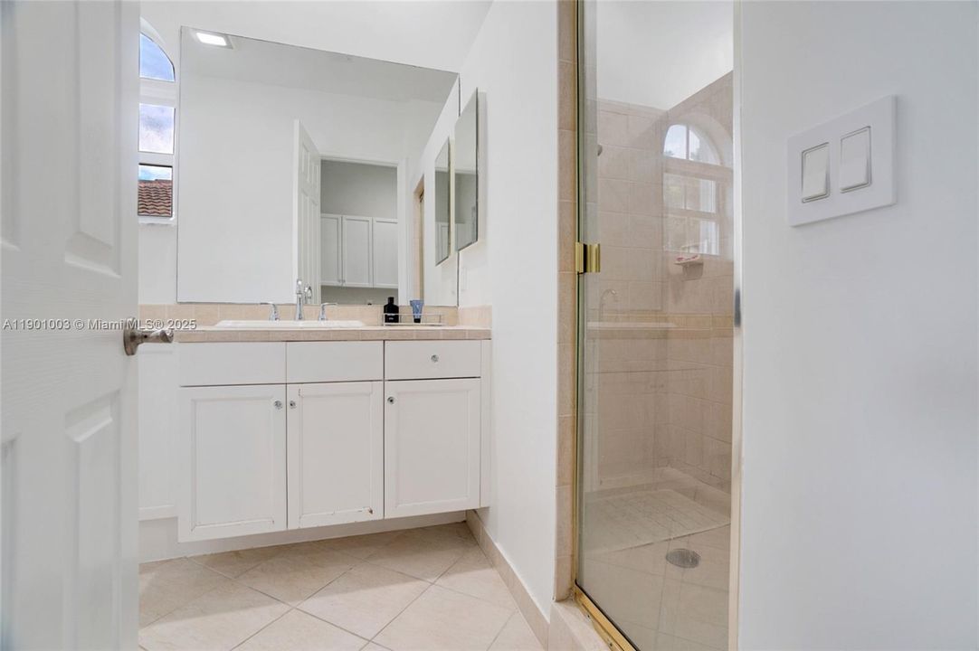 待售: $1,125,000 (5 贝兹, 3 浴室, 3501 平方英尺)