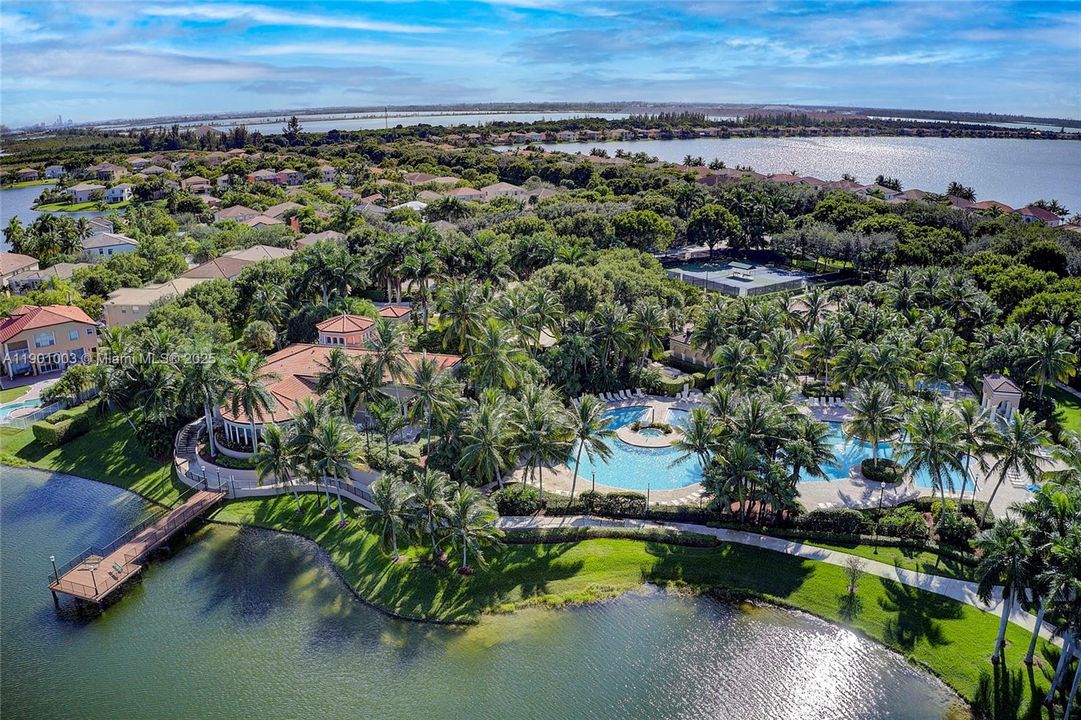 待售: $1,125,000 (5 贝兹, 3 浴室, 3501 平方英尺)