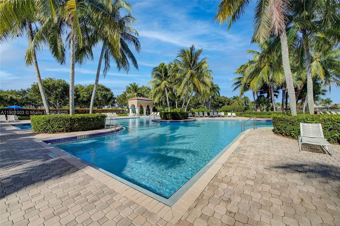 待售: $1,125,000 (5 贝兹, 3 浴室, 3501 平方英尺)