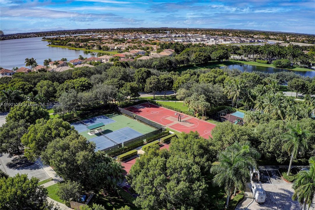 待售: $1,125,000 (5 贝兹, 3 浴室, 3501 平方英尺)