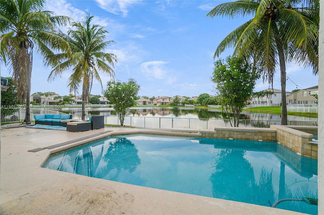 待售: $1,125,000 (5 贝兹, 3 浴室, 3501 平方英尺)