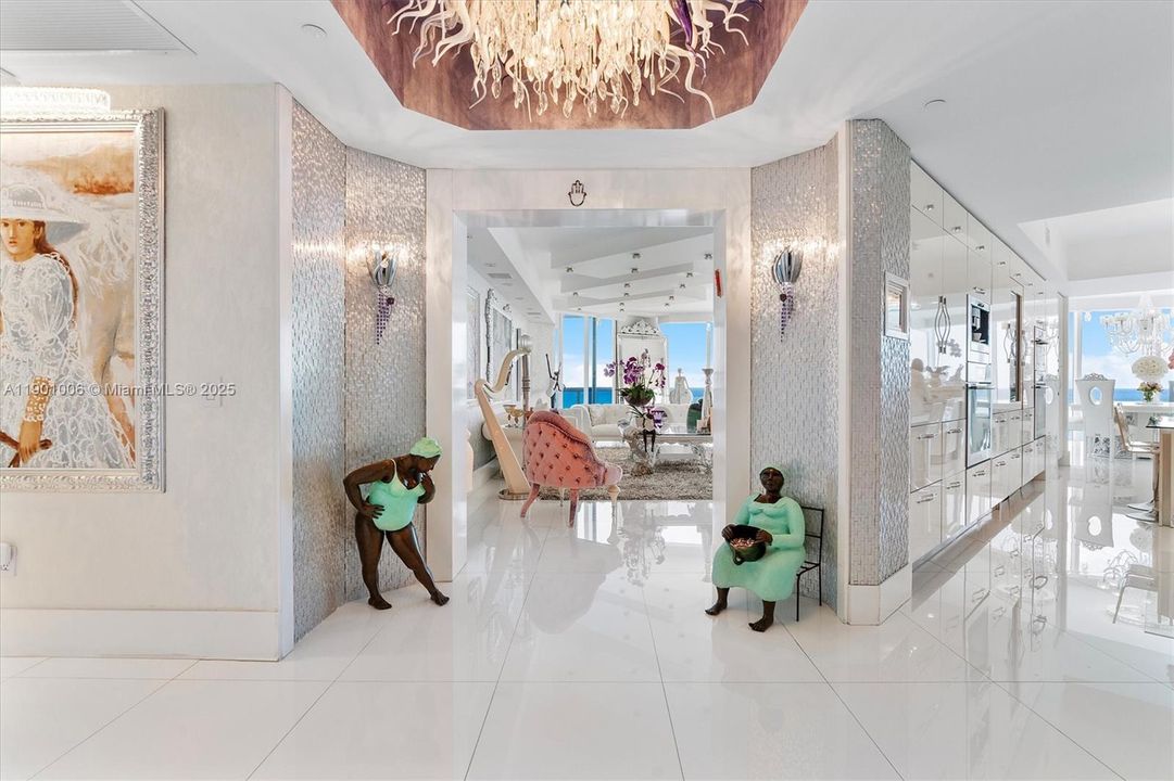 Active With Contract: $2,610,000 (3 beds, 3 baths, 3062 Square Feet)