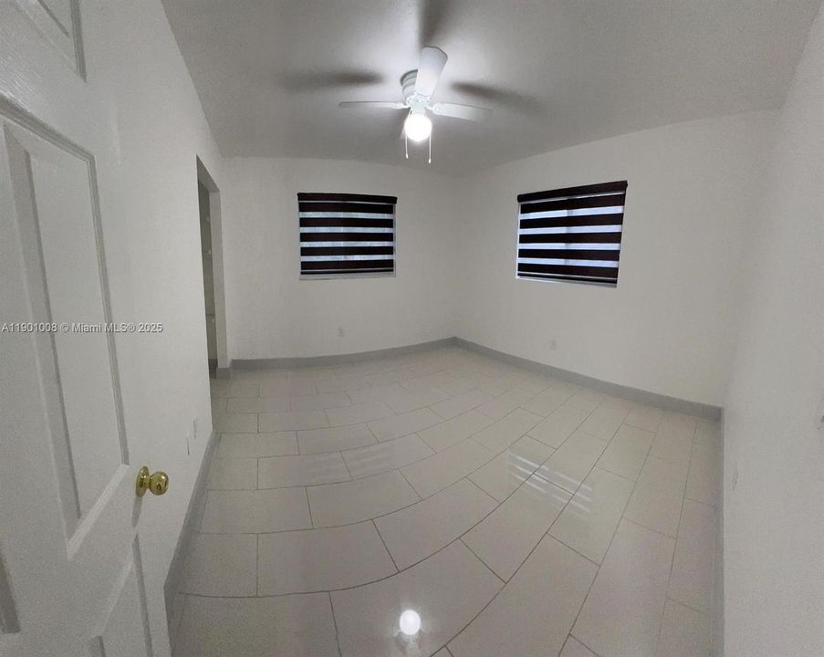 В аренду: $1,500 (1 спален, 1 ванн, 0 Квадратных фут)