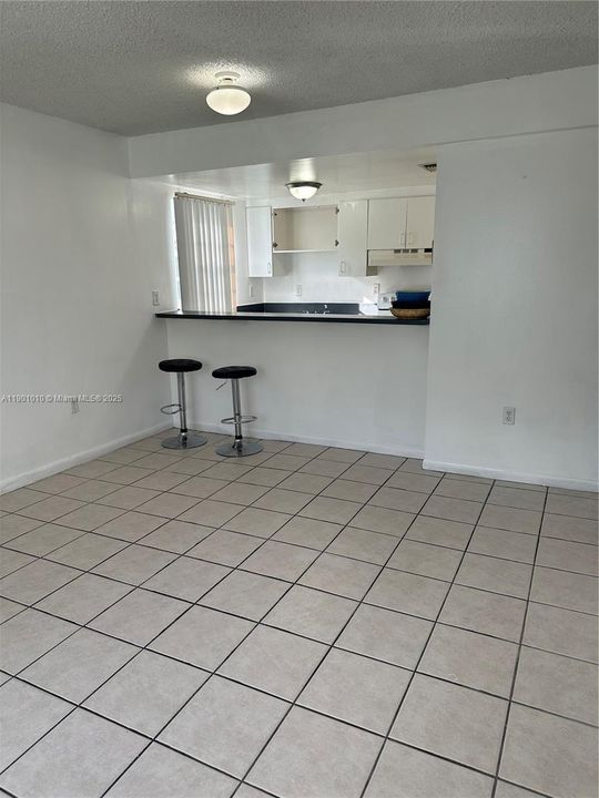 Recently Rented: $1,600 (1 beds, 1 baths, 490 Square Feet)