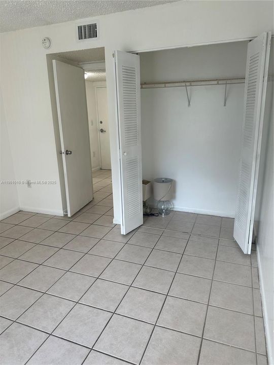 Recently Rented: $1,600 (1 beds, 1 baths, 490 Square Feet)