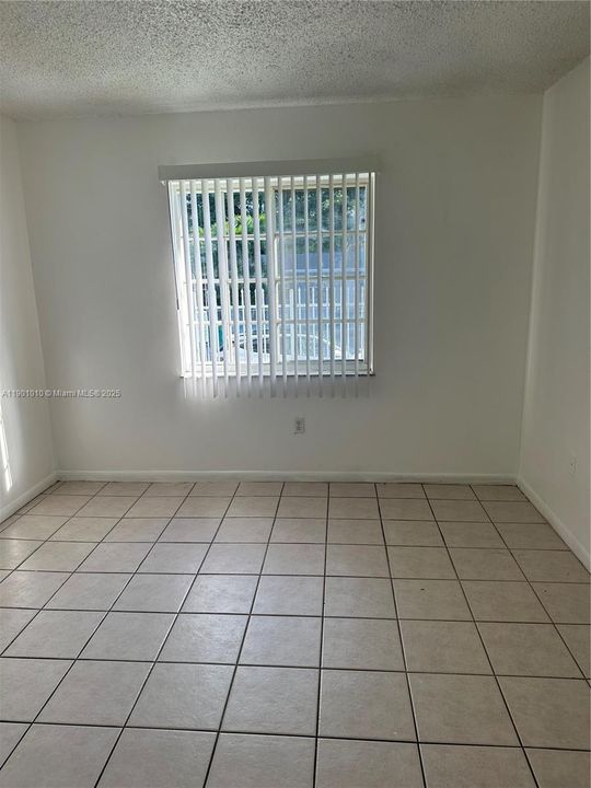 Recently Rented: $1,600 (1 beds, 1 baths, 490 Square Feet)