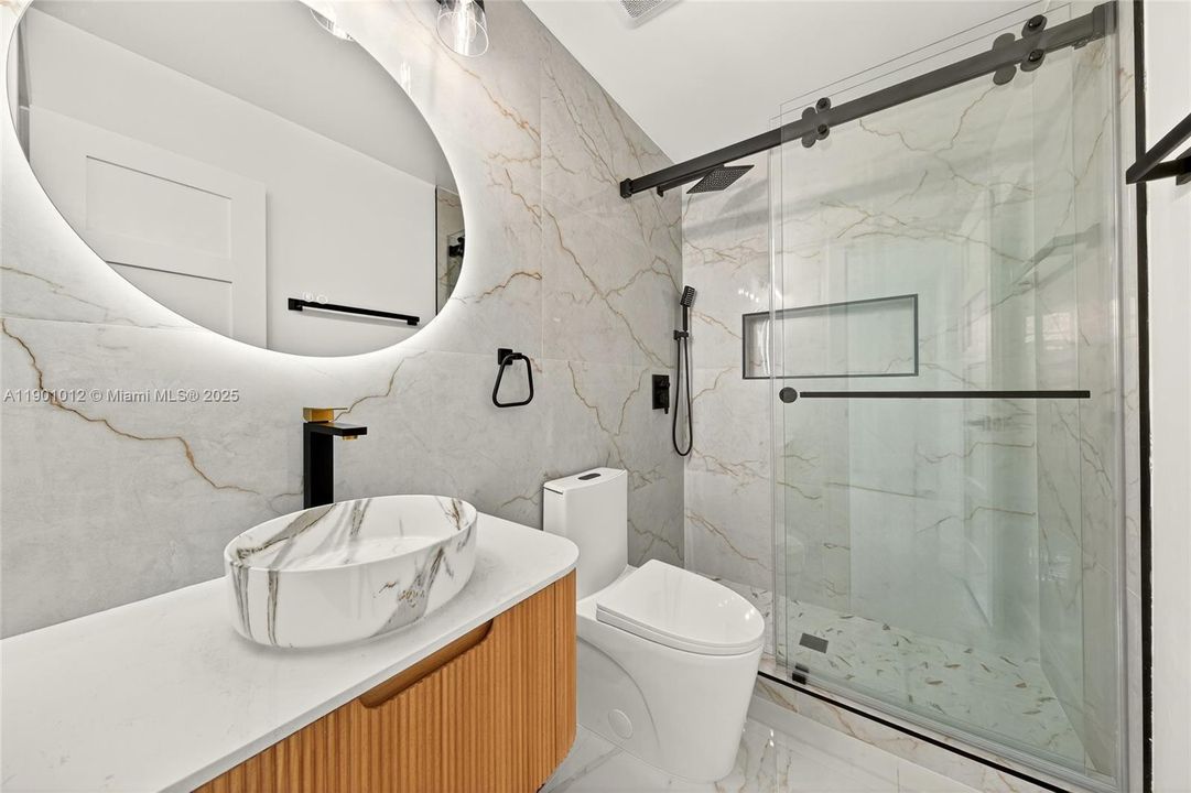 Active With Contract: $475,000 (3 beds, 2 baths, 1260 Square Feet)