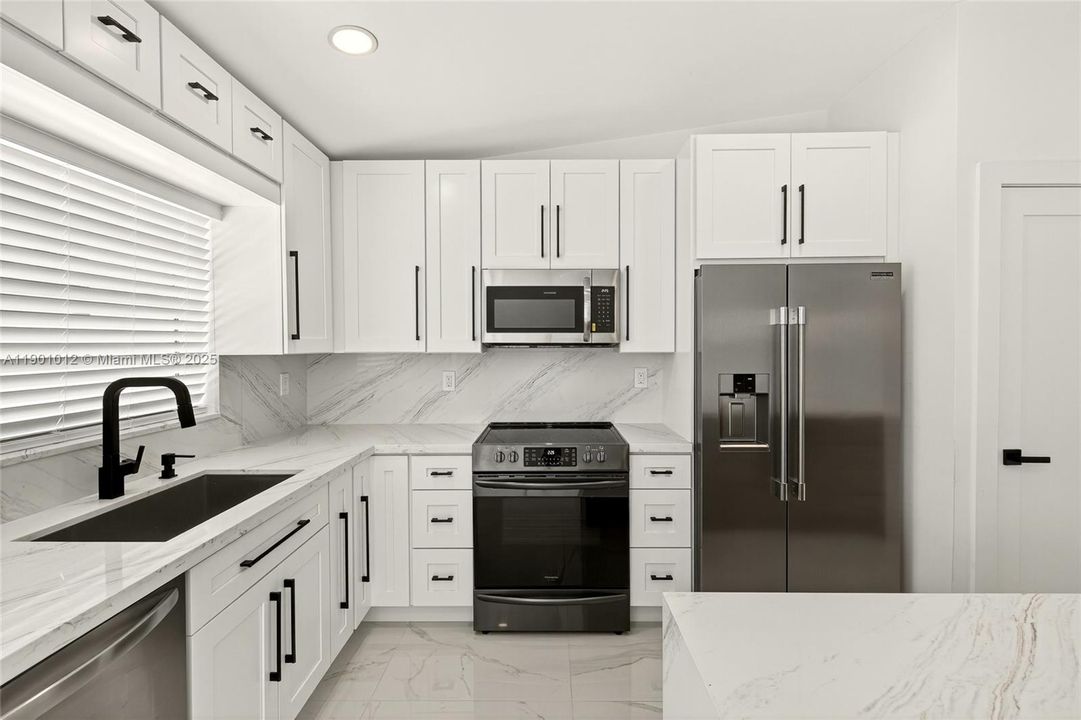 Active With Contract: $475,000 (3 beds, 2 baths, 1260 Square Feet)