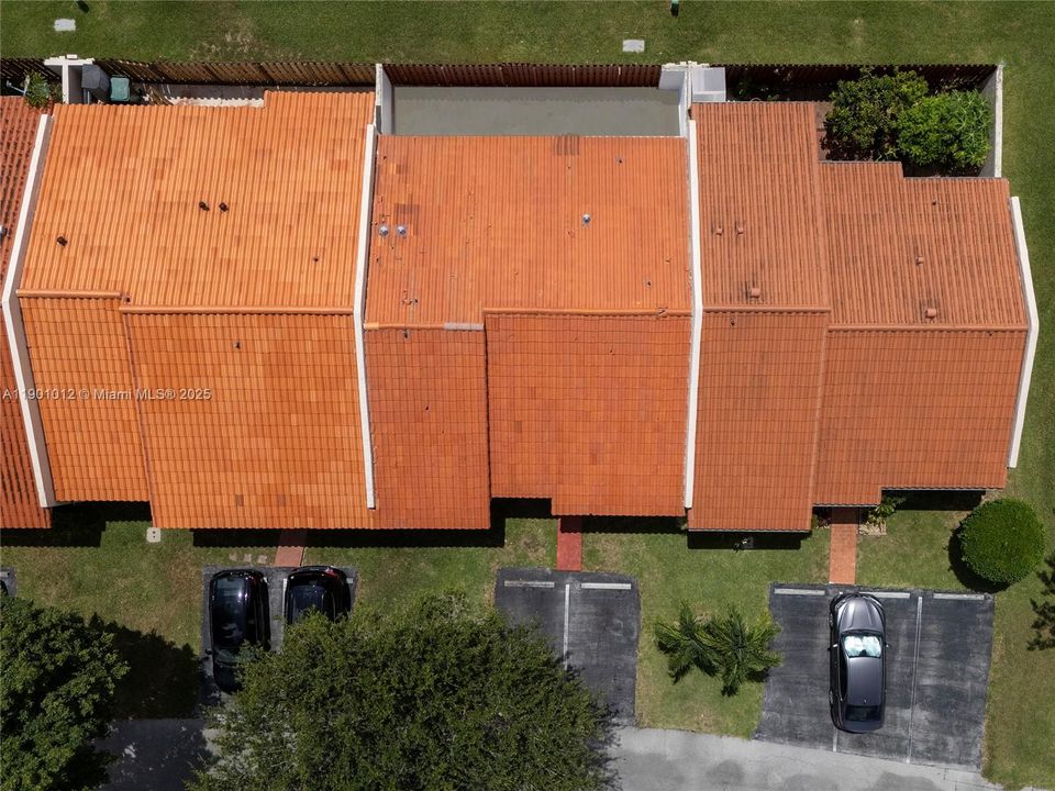 Active With Contract: $475,000 (3 beds, 2 baths, 1260 Square Feet)