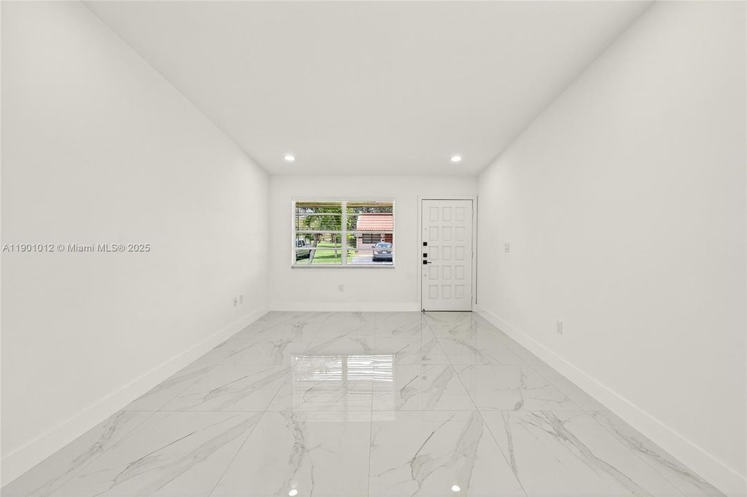 Active With Contract: $475,000 (3 beds, 2 baths, 1260 Square Feet)