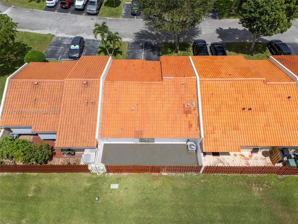 Active With Contract: $475,000 (3 beds, 2 baths, 1260 Square Feet)