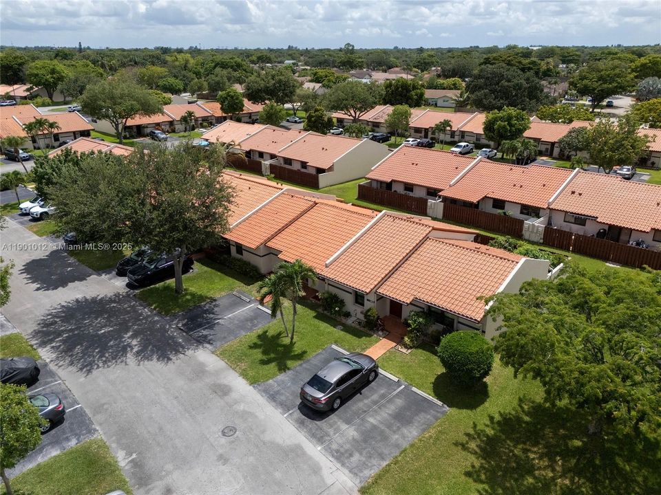 Active With Contract: $475,000 (3 beds, 2 baths, 1260 Square Feet)