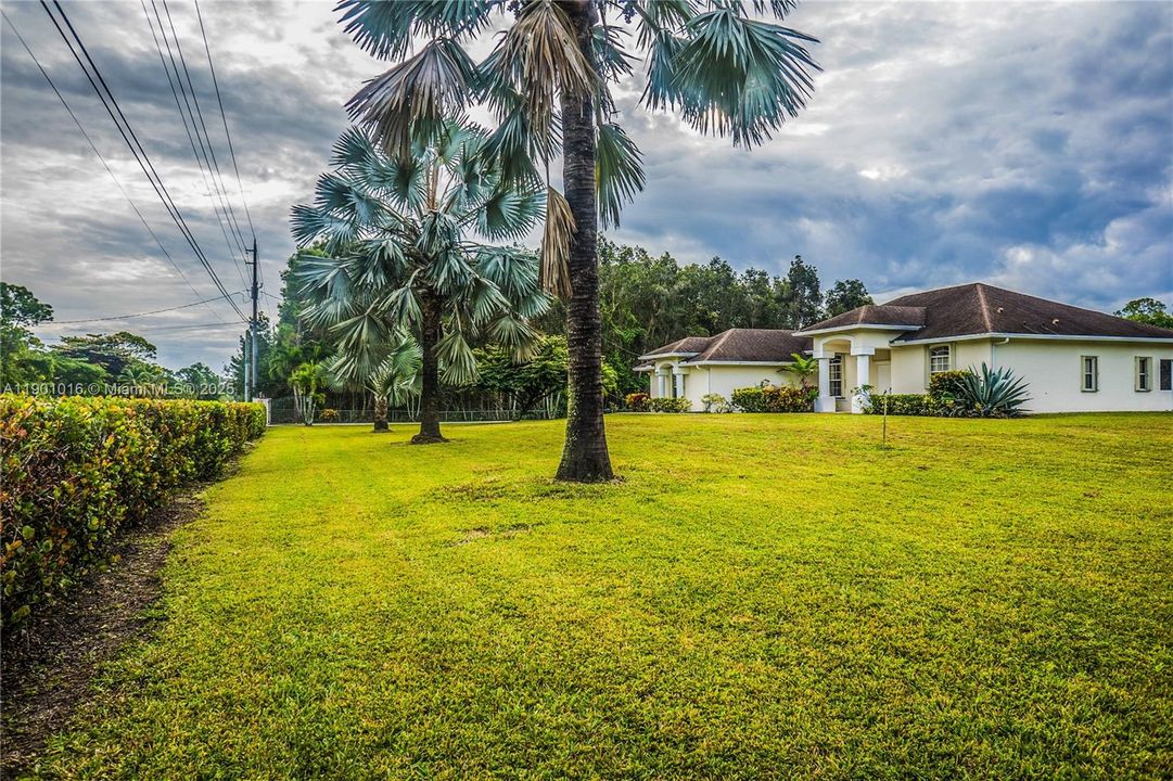 For Sale: $715,000 (4 beds, 3 baths, 2138 Square Feet)