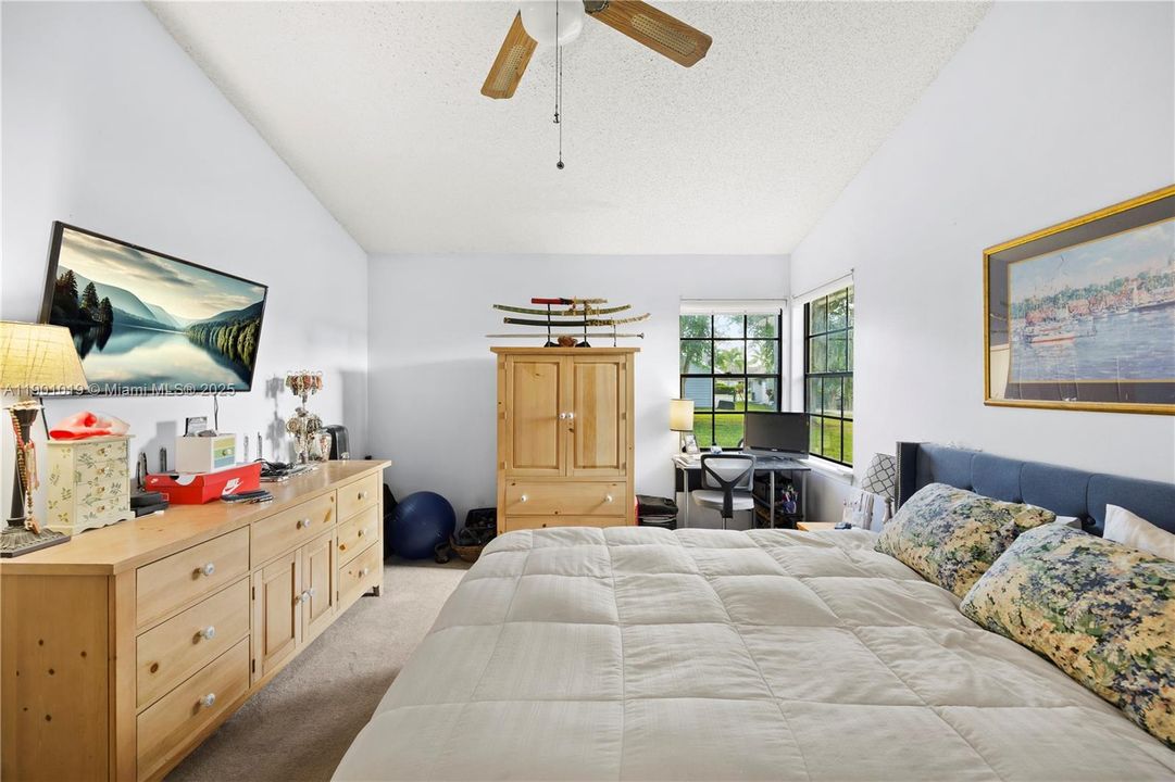 Recently Sold: $399,999 (3 beds, 2 baths, 1614 Square Feet)