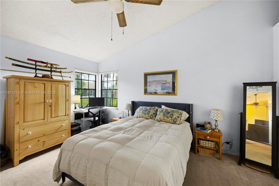 Recently Sold: $399,999 (3 beds, 2 baths, 1614 Square Feet)