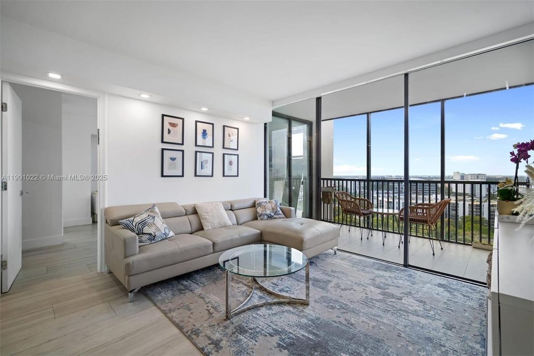 For Rent: $2,650 (2 beds, 2 baths, 1138 Square Feet)