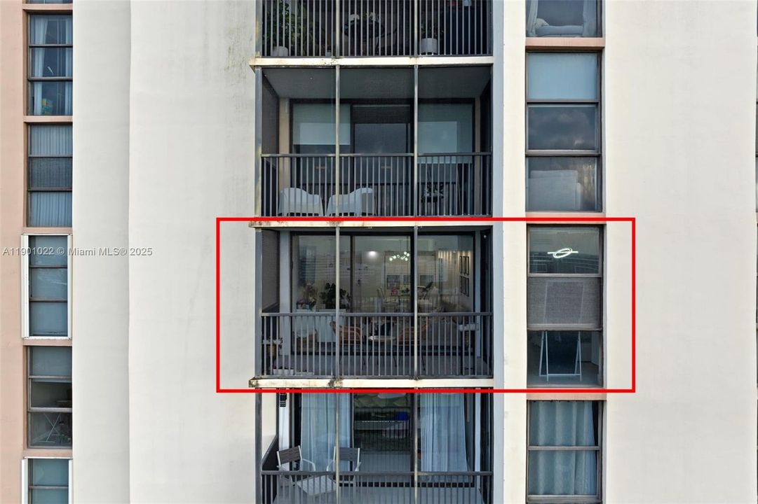 For Rent: $2,650 (2 beds, 2 baths, 1138 Square Feet)