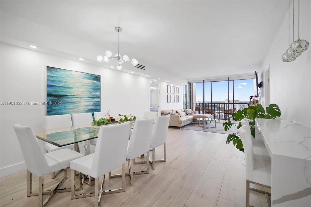 For Rent: $2,650 (2 beds, 2 baths, 1138 Square Feet)