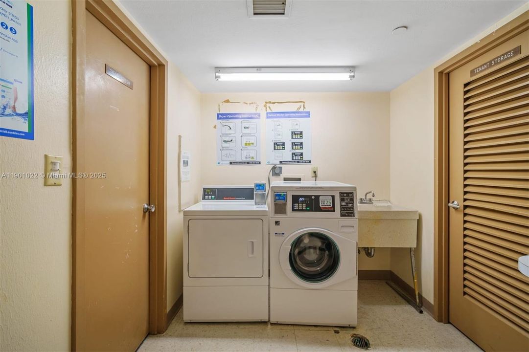 For Rent: $2,650 (2 beds, 2 baths, 1138 Square Feet)