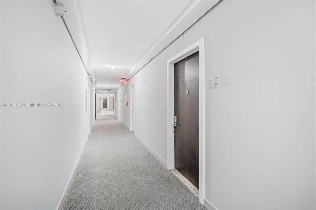 For Rent: $2,650 (2 beds, 2 baths, 1138 Square Feet)