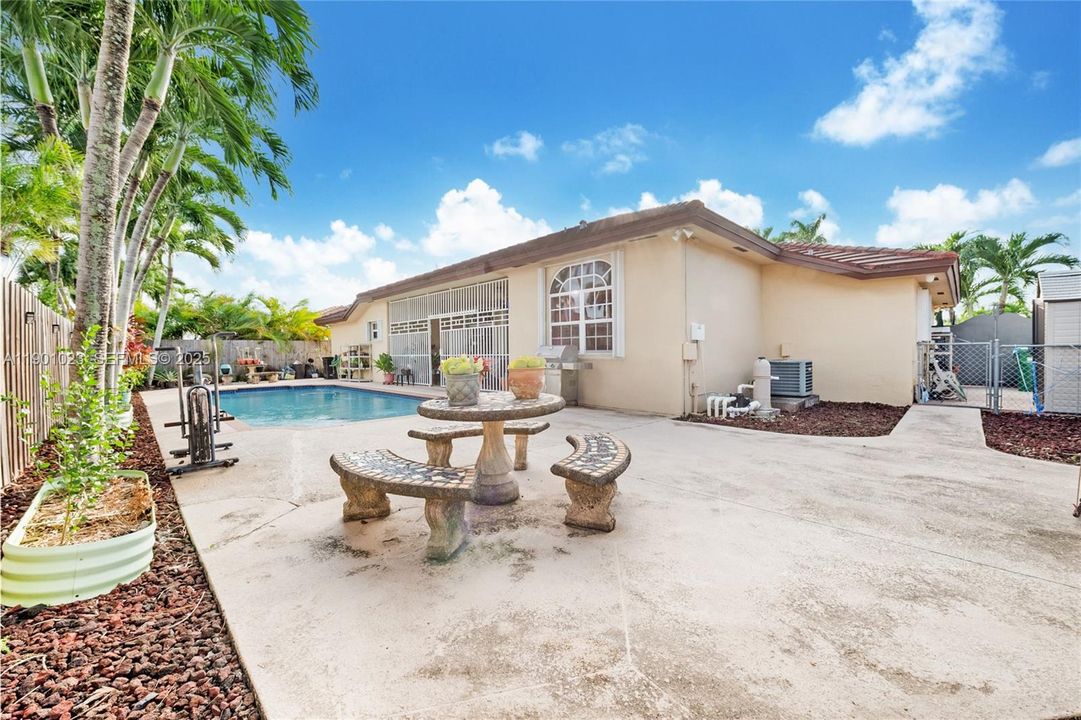 For Sale: $899,000 (4 beds, 2 baths, 2359 Square Feet)