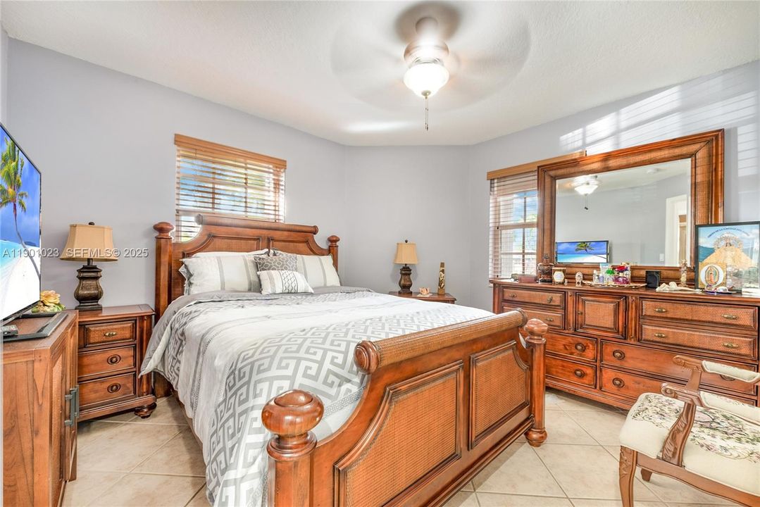 For Sale: $899,000 (4 beds, 2 baths, 2359 Square Feet)