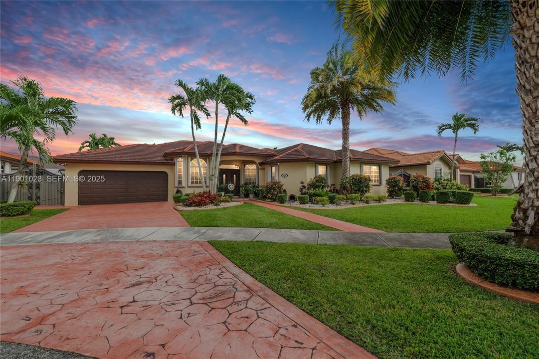 For Sale: $899,000 (4 beds, 2 baths, 2359 Square Feet)