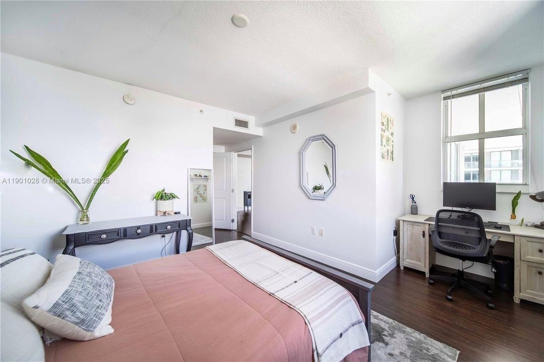 En Venta: $650,000 (2 camas, 2 baños, 1255 Pies cuadrados)