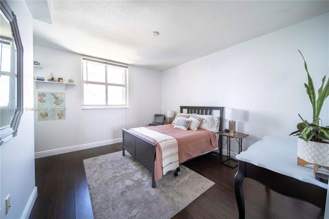 En Venta: $650,000 (2 camas, 2 baños, 1255 Pies cuadrados)