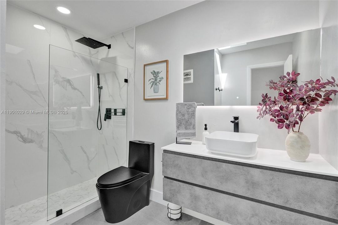 Под контрактом: $775,000 (4 спален, 2 ванн, 2385 Квадратных фут)