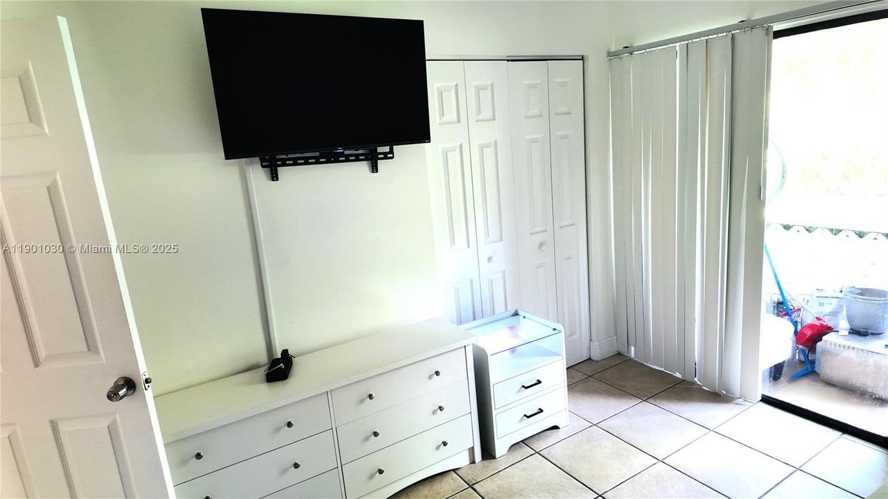 В аренду: $1,850 (2 спален, 2 ванн, 800 Квадратных фут)