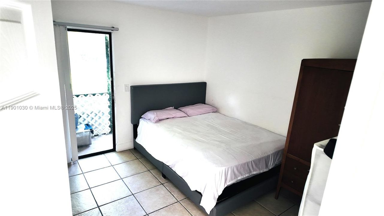 В аренду: $1,850 (2 спален, 2 ванн, 800 Квадратных фут)