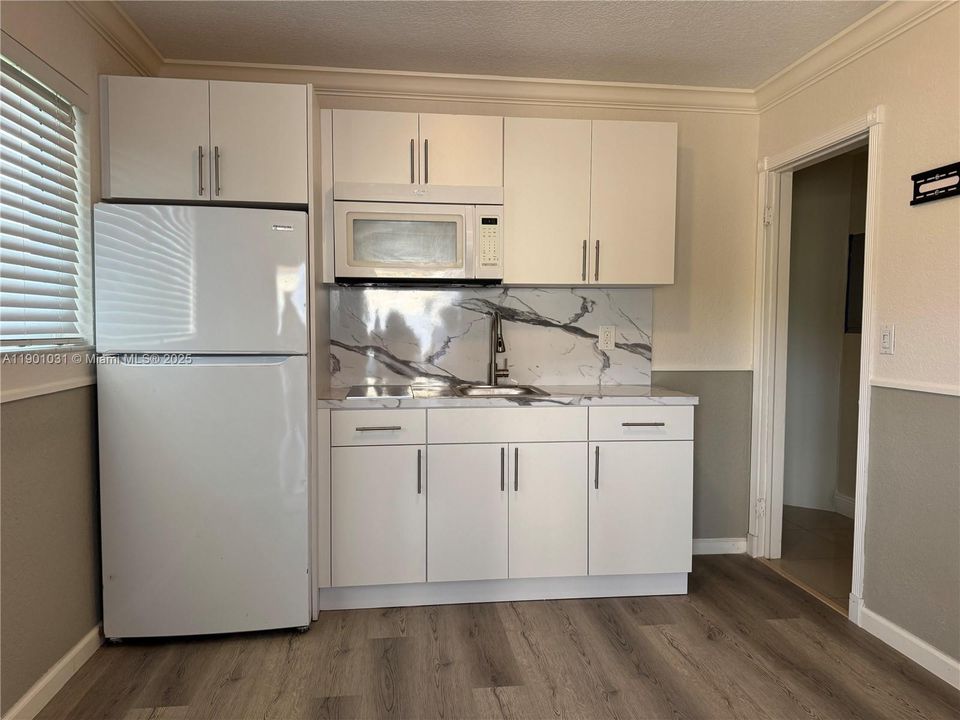 For Rent: $1,600 (1 beds, 1 baths, 1778 Square Feet)