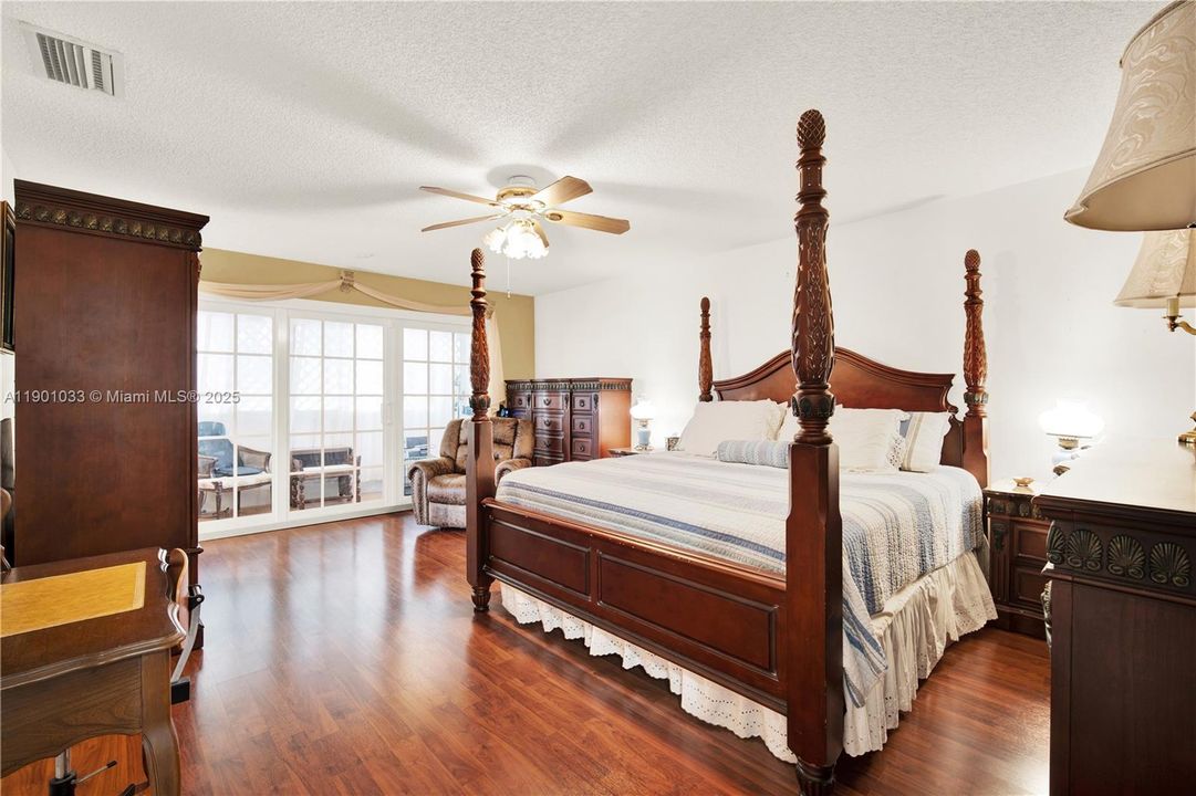 For Sale: $775,000 (4 beds, 3 baths, 2408 Square Feet)