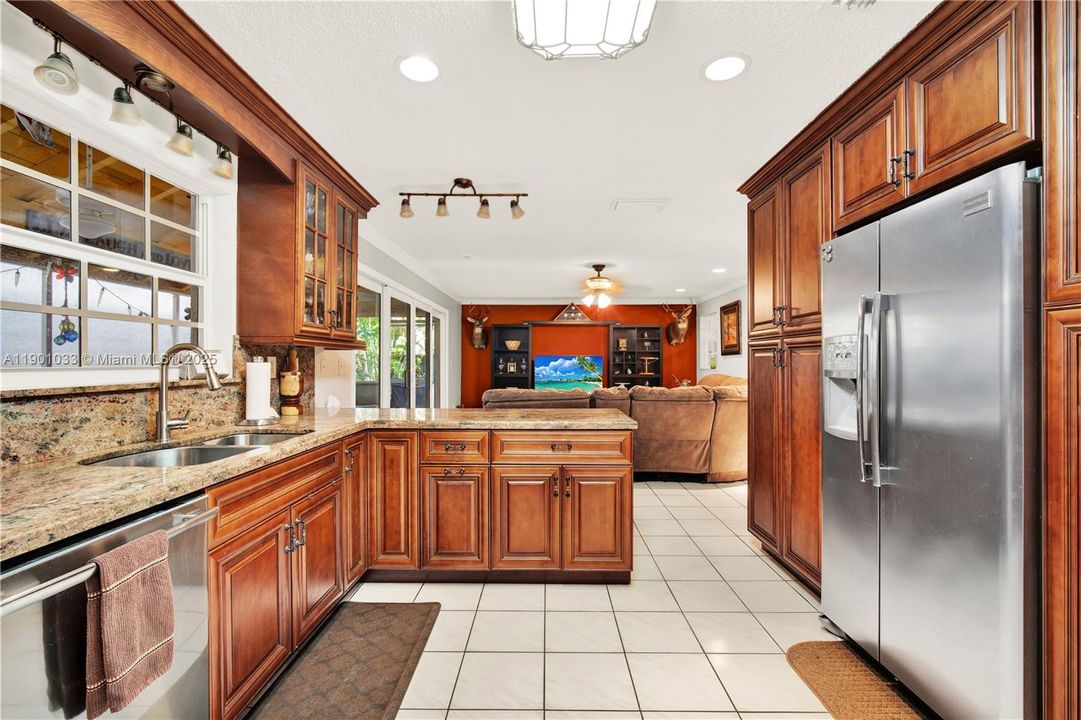 For Sale: $775,000 (4 beds, 3 baths, 2408 Square Feet)